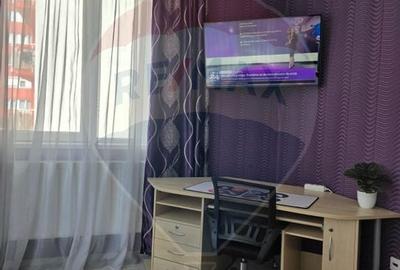 Apartament cu 3 camere decomandat, mobilat în UTA - 12