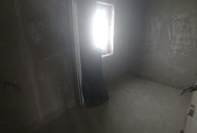 Casă cu 5 camere cu Teren 250 Mp în Central