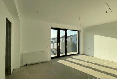 Casă cu 4 camere cu Teren 440 Mp în Băneasa - 10