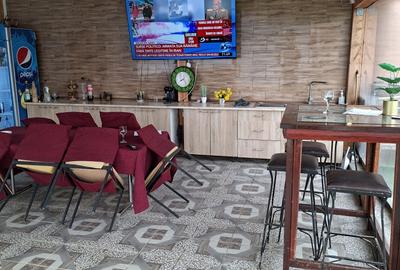 Casă cu 4 camere cu Teren 1000 Mp în Ucea - 1