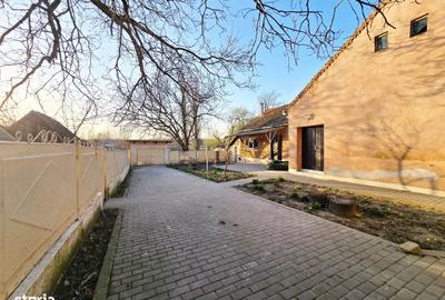 Casă cu 5 camere cu Teren 2452 Mp în Central