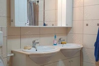 Apartament cu 3 camere decomandat în Sebastian - 9