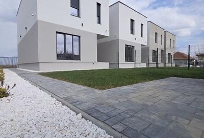 Duplex cu 5 camere cu Canalizare în Sânandrei - 4