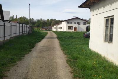 Casă cu 4 camere în Humulești - 1