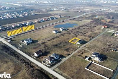 Teren de 612 mp, în Plopi - 9