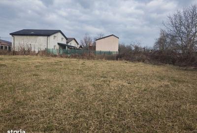 Teren de 1000 mp, în Central - 7