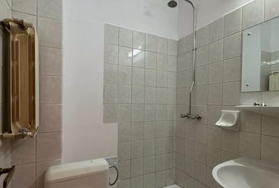 Apartament cu 3 camere decomandat, mobilat în P-ța Unirii - 13