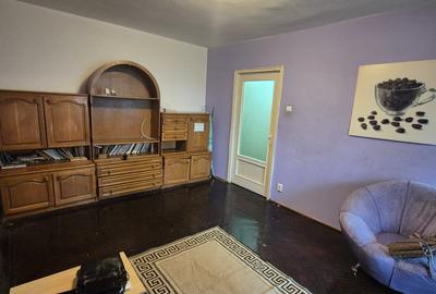 Apartament cu 2 camere semidecomandat în Basarab - 1