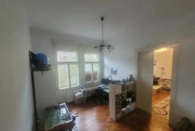Apartament cu 4 camere semidecomandat în P-ța Maria - 16
