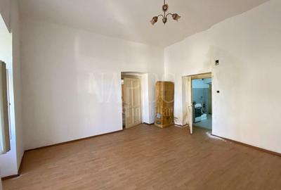 Apartament cu 3 camere semidecomandat în Central - 2