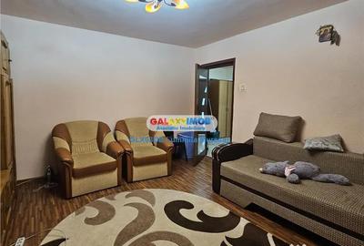 Apartament cu 2 camere decomandat în Micro 4 - 4