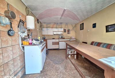 Casă cu 5 camere cu Teren 555 Mp în Central - 13