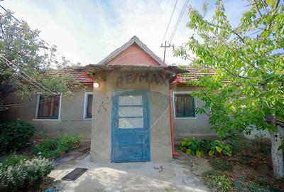 Casa cu 2 camere de vanzare in zona Iosia Strada Artarilor - 12