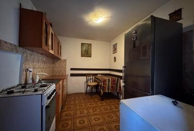 Comuna Bran, str. Pricipala, casa partial renovata, P + E, dependinte, foisor - 12