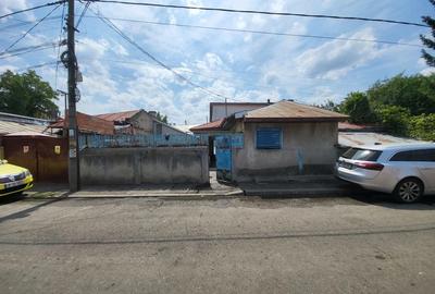 Casă cu 3 camere în Central