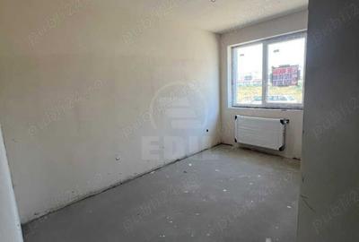 Apartament cu 3 camere semidecomandat în Central - 11