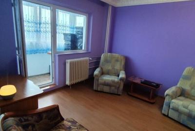 Apartament cu 4 camere semidecomandat în Runcu - 3
