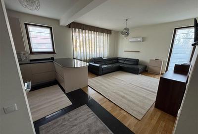 Apartament cu 2 camere circular, mobilat în Europa