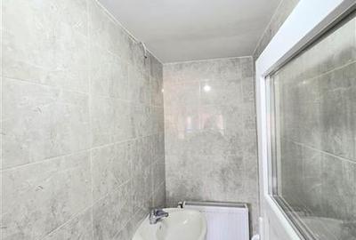 Spatiu Comercial cu Vad, Renovat, Zona CET Medeea - 6