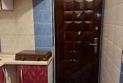 Garsonieră decomandată în Tractorul - 5