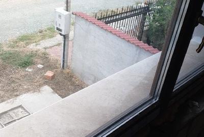 Casă cu 4 camere cu Teren 300 Mp în Poiana - 1