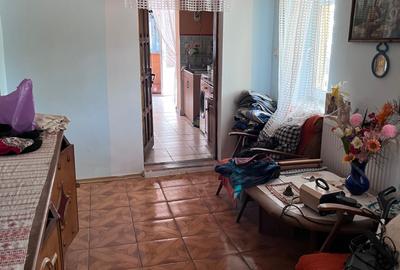 Casă cu 3 camere în Central - 1