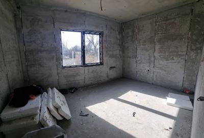 Casă cu 4 camere cu Teren 330 Mp în Central - 4