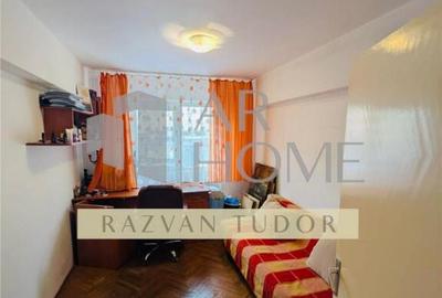 Apartament 4 camere 80mp , P-ta Mihai Viteazul , zona centra - 1