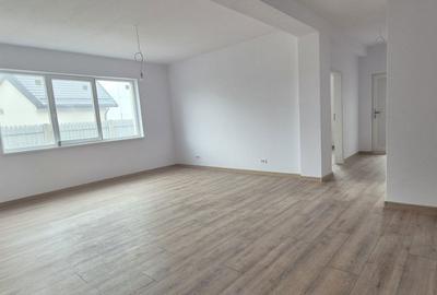 Casă cu 4 camere cu Teren 417 Mp în Domnești - 7