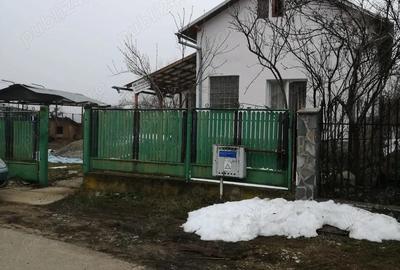 Casă cu 5 camere cu Teren 2500 Mp în Plopeni - 10