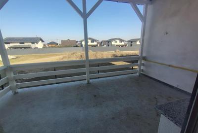 Duplex cu 4 camere cu Canalizare în Ipotești - 10