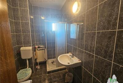 Vila spatioasa 525metri totali de inchiriat in centru Bolintin-Deal - 19