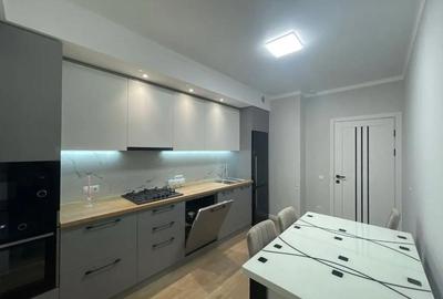 Apartament cu 2 camere decomandat în Complex Studențesc