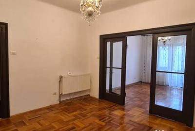Apartament cu 4 camere decomandat, mobilat în Armeneasca - 13
