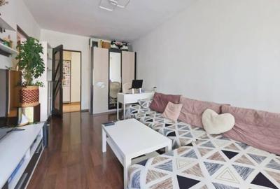 Apartament cu 2 camere si balcon insorit in Alexandru Obregia!