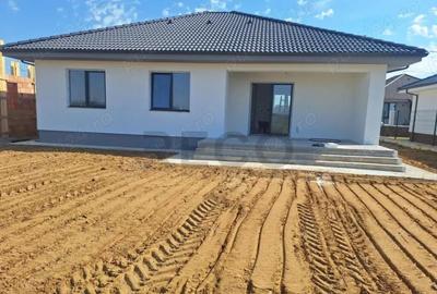 RECO, casa la alb, la 5 minute de Oradea, Cartierul Grigores - 3