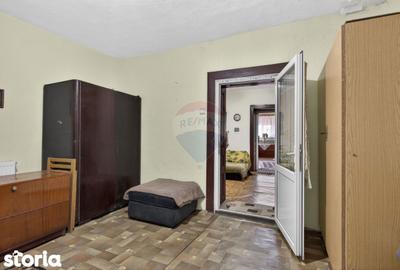 Casă cu 3 camere cu Teren 1174 Mp în Central - 6