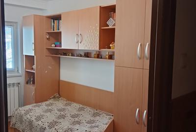 Apartament cu 3 camere decomandat, mobilat în Nicolina - 4