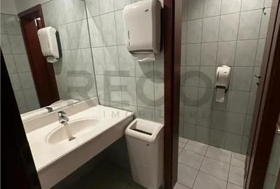 Spațiu comercial, de 32 mp, în Central - 3