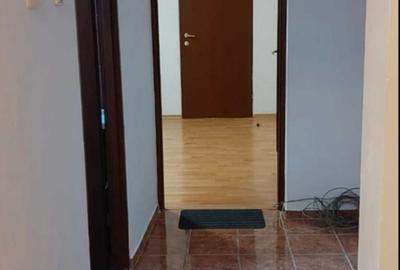 Apartament cu 3 camere decomandat, mobilat în Iancului