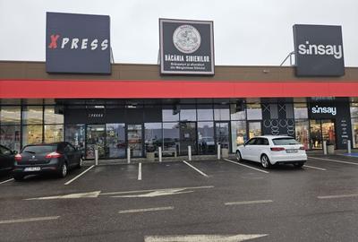 Spațiu comercial, de 56 mp, în Rolast - 11