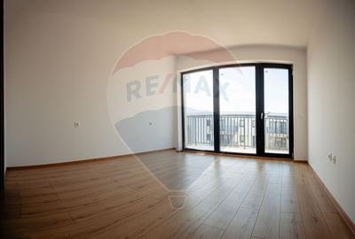 Apartament cu 3 camere tip Penthouse in zona Cetate COMISION 0% - 15