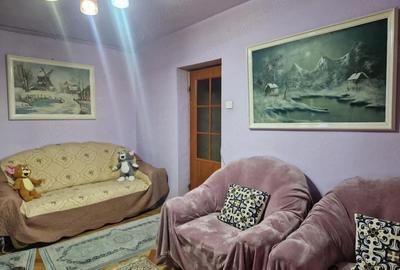 Apartament cu 2 camere semidecomandat în Micro 9 - 4