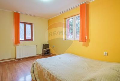 Casă cu 6 camere cu Teren 337 Mp în Central - 7