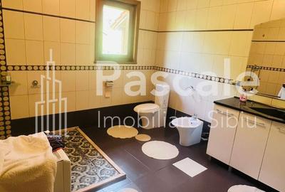 Casă cu 4 camere cu Teren 1468 Mp în Central - 7