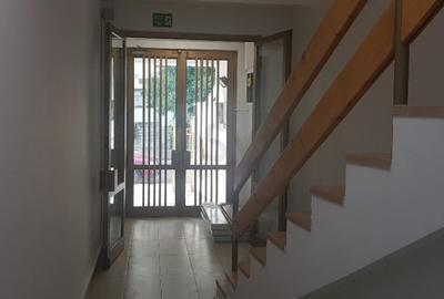 Birou, de 350 mp, în P-ța Dorobanți - 3