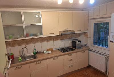 Apartament 3 camere de vanzare in zona Doamna Ghica (str. Pancota) etaj 1 8 78mp - 2
