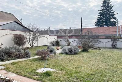 Casă cu 4 camere cu Teren 586 Mp în Central - 15