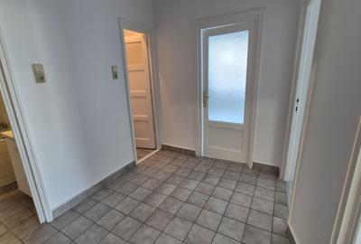 Apartament cu 3 camere decomandat în P-ța Romană - 5