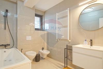 Apartament cu 3 camere decomandat, mobilat în Tractorul - 8